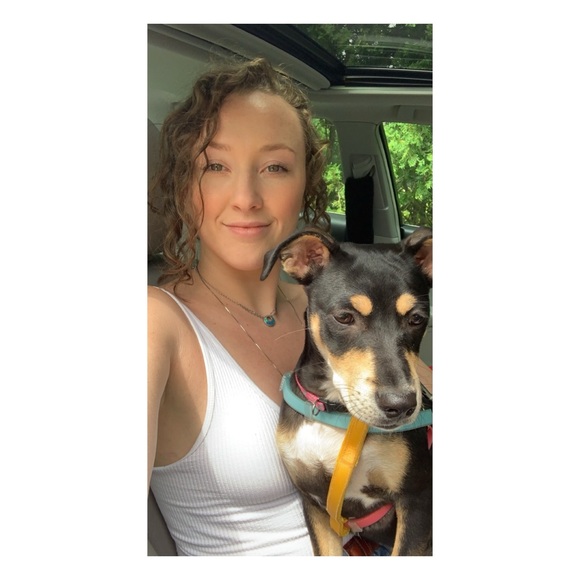 🌻Meet your Posher, Chrissy🌻 - Picture 6 of 8